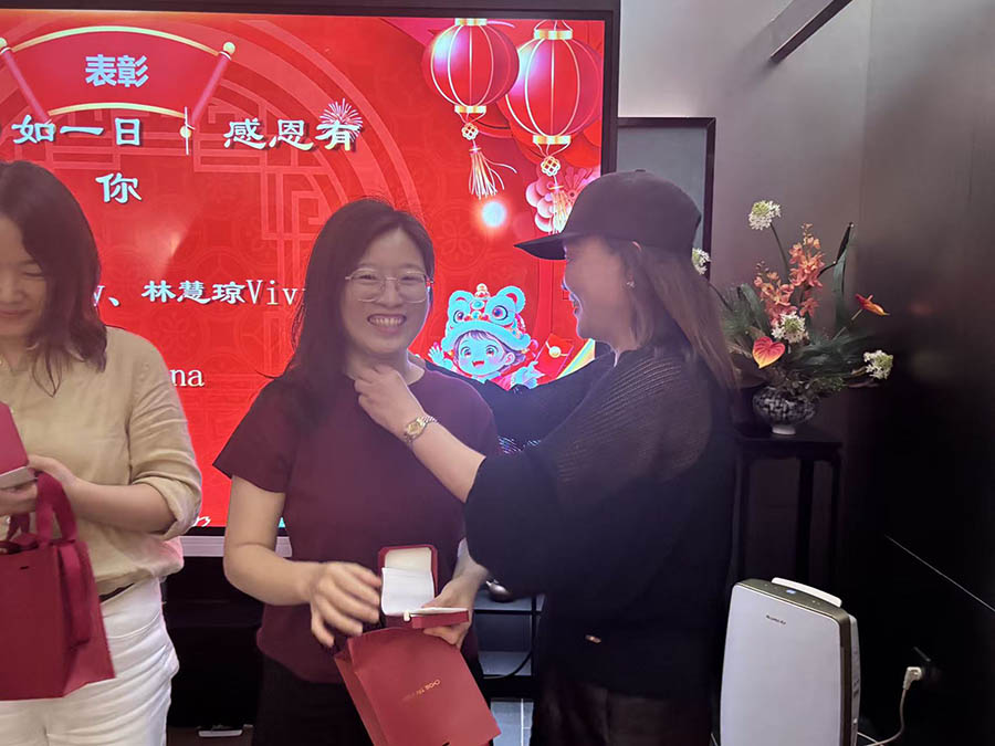 我们团队(图7) 我们团队(图7)